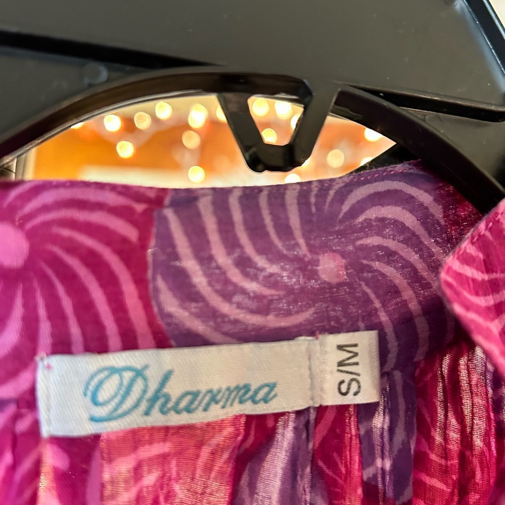 Colorful fuchsia with pinwheel decor